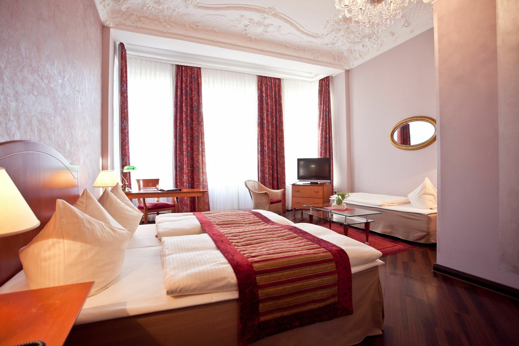 Safestay 3*